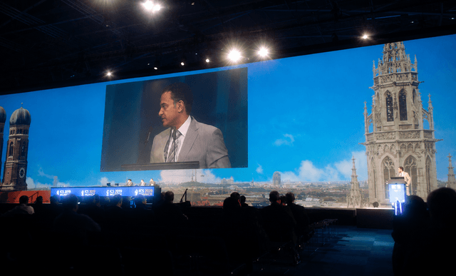 Moderating an international conference session